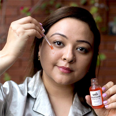 Auli Billionaire Vitamin C and Turmeric Facial Oil for all skin types, helps in moisturising dry flaky skin and repairs damaged skin - 30ML